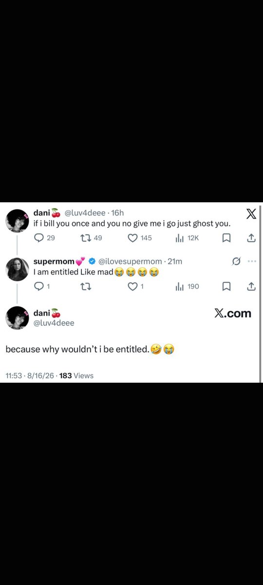 FunnyLCT's tweet photo. Between two Nigerian girls 😭😭😂 https://t.co/5IQoaNT2MK