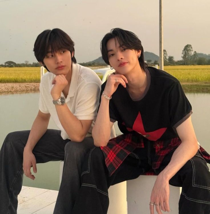 xzcape_loriei's tweet photo. I hope you remember me whenever you see them.
#yujeenyugene #almondprogresss #copperfifa #ryujinpatji https://t.co/YEAfO73SgF
