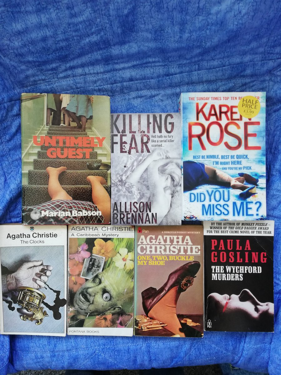 AnneIsReading tweet picture