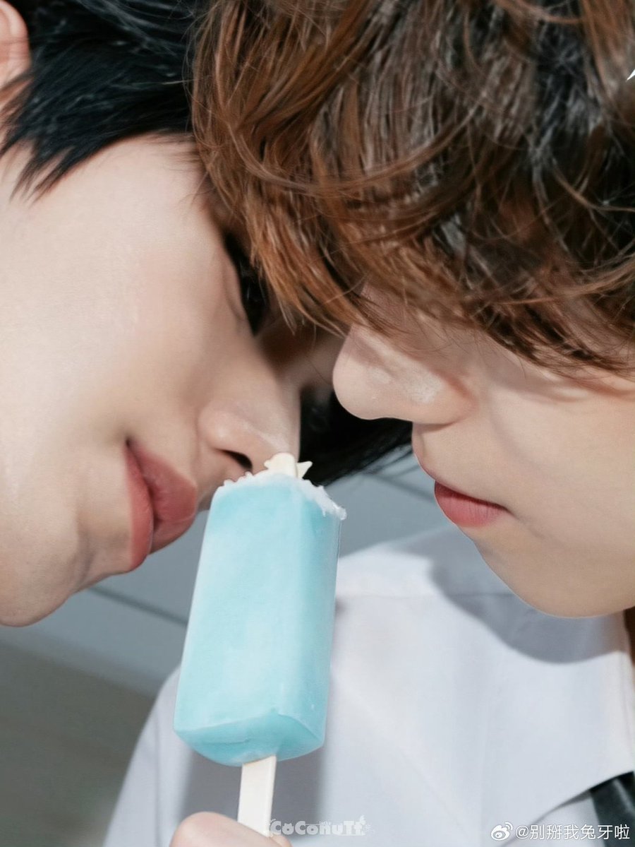 chenatataa's tweet photo. EHH OLLIEE ES KRIM NYA DIDEPAN YAA BUKAN DISAMPING ☺️🫵🏻 https://t.co/JIPgpcLH3i