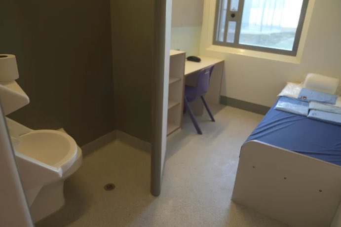 MrCovertKoala's tweet photo. ⚠️MAKE IT MAKE SENSE⚠️
Brand new prison that’s half empty…..
Yet @UKLabour say there’s no alternative but let out rapists and murderers….
It’s clearly a deliberate plan to destroy the country and bring it to its knees 🤷🏼♂️
#Treason #MoreOfTheSame