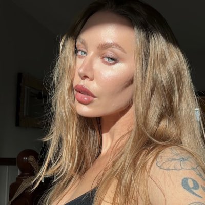 HannahSmittbid's tweet photo. #NewProfilePic https://t.co/B4fVyXt22a