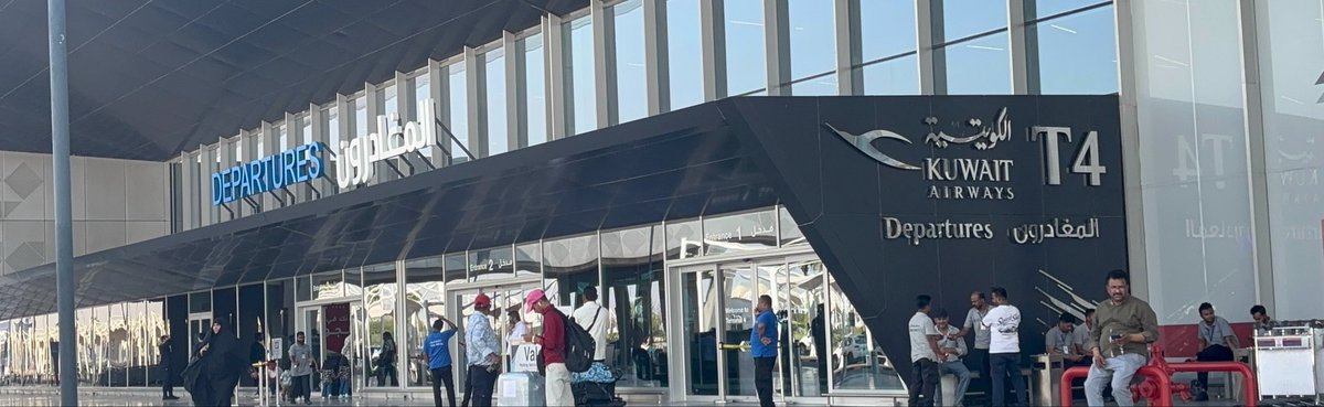 Ssp2f's tweet photo. يا حبّ قلبي للسفر والبعد عن داري
أحب دروب السفر وأهوى لياليها https://t.co/DfmI3oKINo