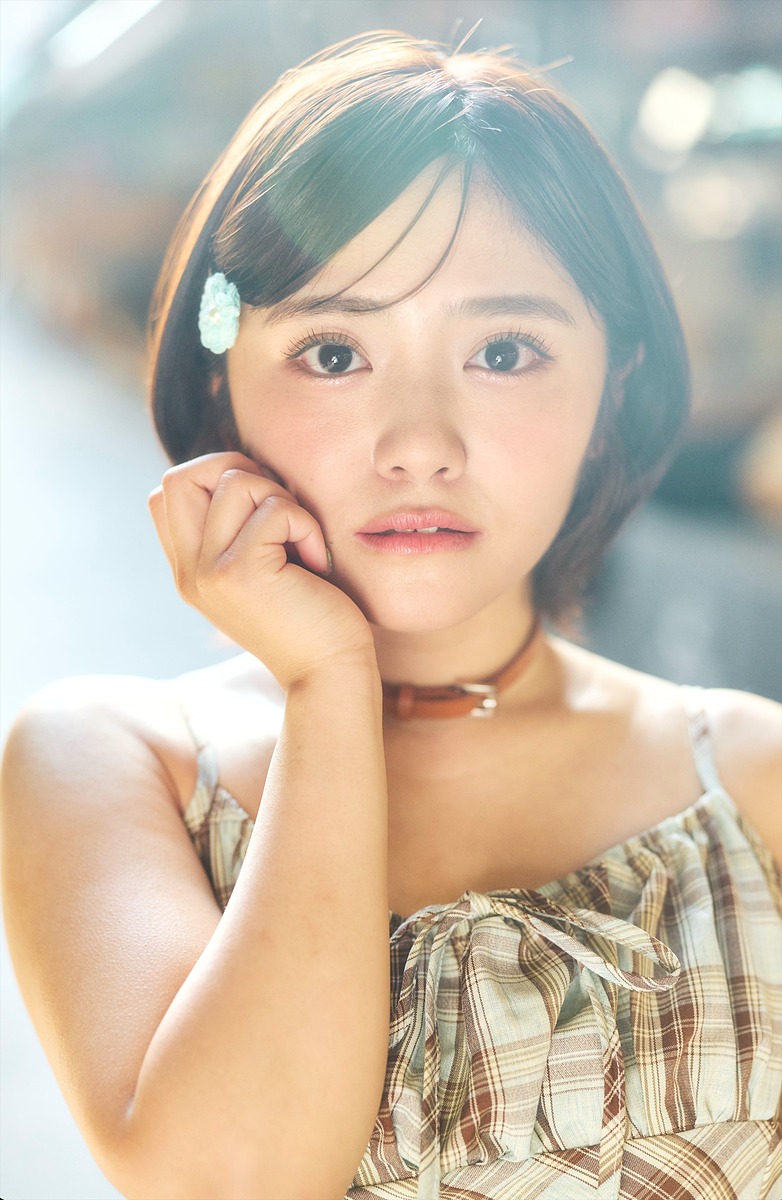 mangawatch_jp's tweet photo. 【グラビア】岡田彩夢さんのデビュー10周年記念写真集「こんな夢をみた」発売決定！ これまでにないファッションやメイクに挑戦　 https://t.co/V3m6c99aIf https://t.co/RJmuek6bUL