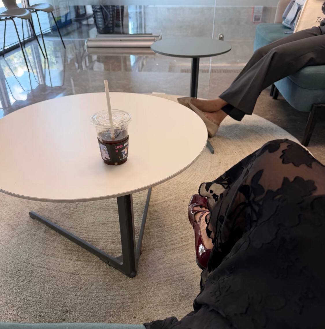yueliang199's tweet photo. 优质夫妻还没找到，先约到了一位退役空姐，这应该算是优质单女了吧？你呢个当上空姐的颜值素质是真的高，身材也棒棒的👍 https://t.co/BByX3SuuuJ