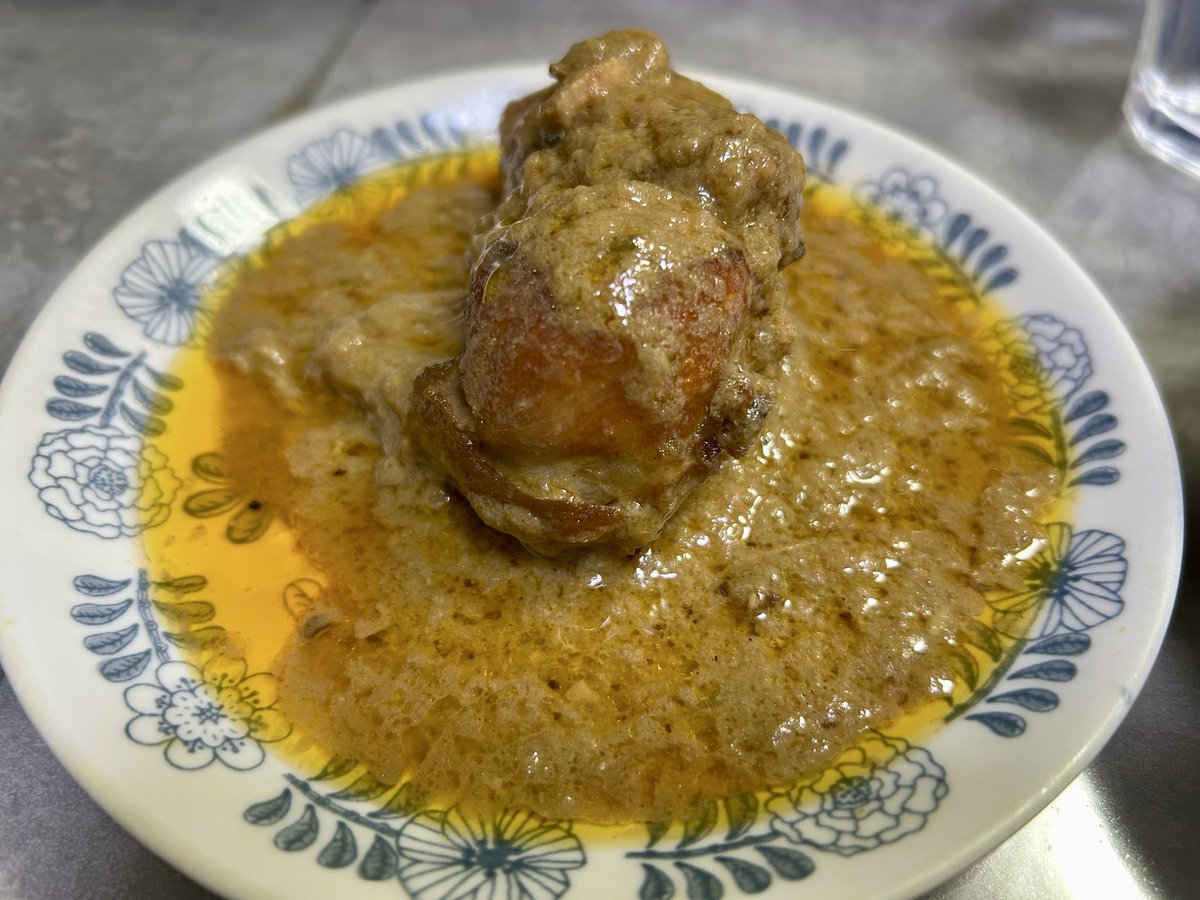 dartskebab's tweet photo. 本日の夕食はアジアカレーハウスで、
スペシャルマトンビリヤニ🍛✨

相変わらず全てが雑で良い✨
ビリヤニお代わりで腹パンですわ。 https://t.co/QTbXzCpncB