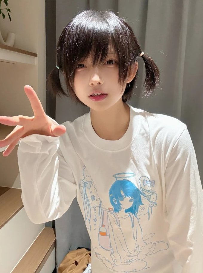 Lia376756268904's tweet photo. 男顔でもツインテールなら女子に見える…？ https://t.co/6zAFDZtzok