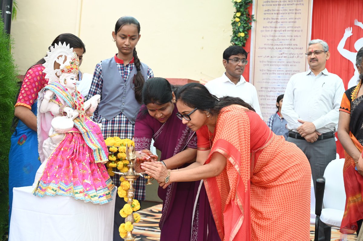 KVS_HQ's tweet photo. 🏐The 55th KVS National Sports Meet 2026 (Volleyball) was inaugurated today by ADC (Acad.) Ms. Chandana Mandal at #PMSHRI KV No. 3, Jhansi, #KVS Agra Region.

Celebrating teamwork, fitness and sporting excellence in the spirit of #NEP2020.

#KVSNationalSportsMeet #Sports https://t.co/17PJrUxQ1K