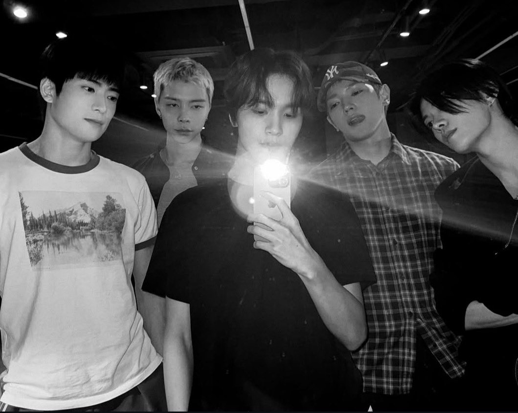 luvforeverr0's tweet photo. #시즈니트친소 #시즈니_트친소

저랑 칭귀해염😁😁💚~!~!!!!~!~~!!~!!!!
일이칠 드림 모두 싸랑합니듀♡♡♡♡♡♡♡
같이 엔얘하고 놀자아아아아아아아아아아아앙
흔적 다 잡을게이욤!!🔥 https://t.co/NHuPZKOrgE