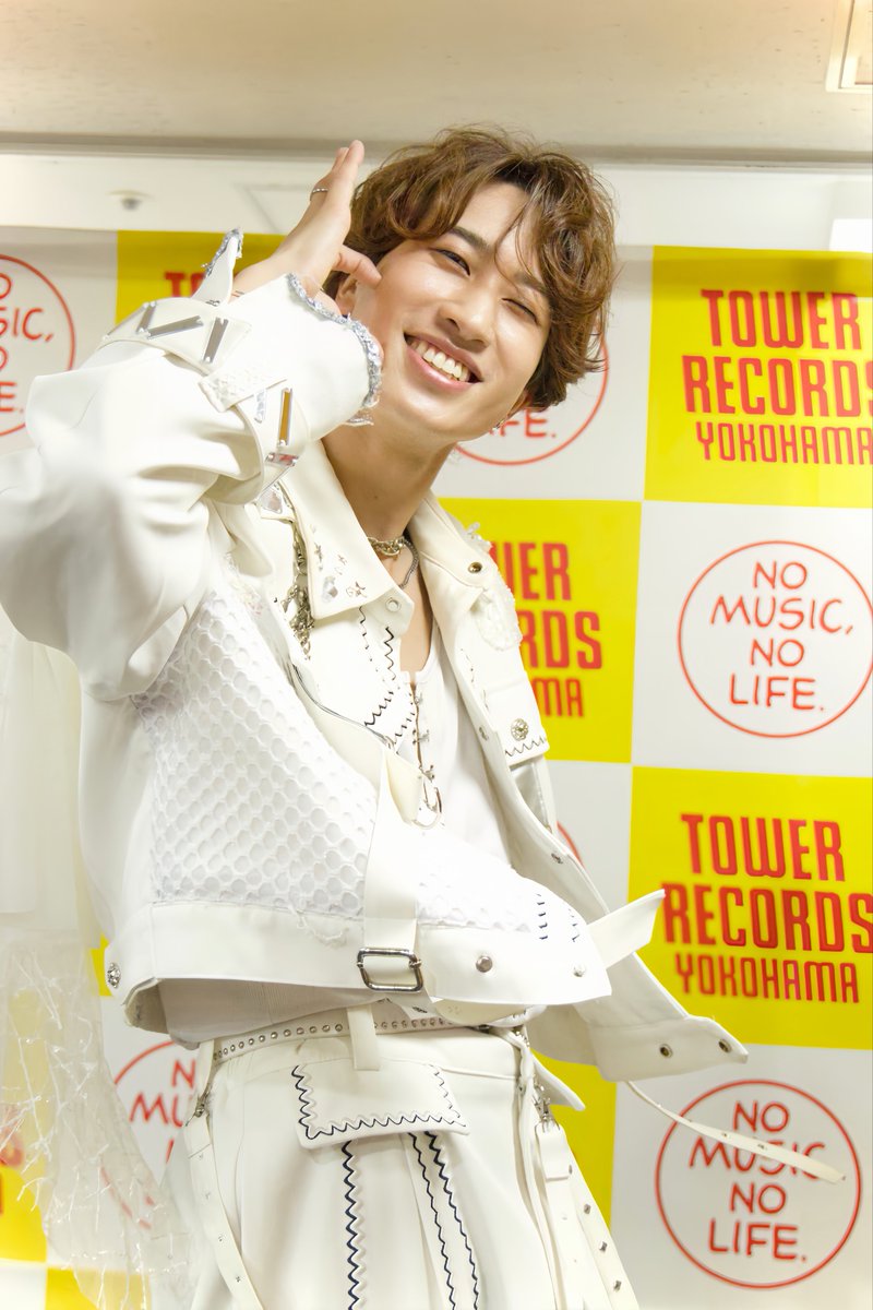 ari_melon_miy's tweet photo. 20260815 15:30 タワーレコード横浜ビブレ店 店内イベントスペース

RapiNz 1st Single「ハイレート・ディーラー」リリースイベント
day11🌟

#RapiNz 🌏🕊️
#ラピンズ
#梶原太輝 https://t.co/e58AwnuujS