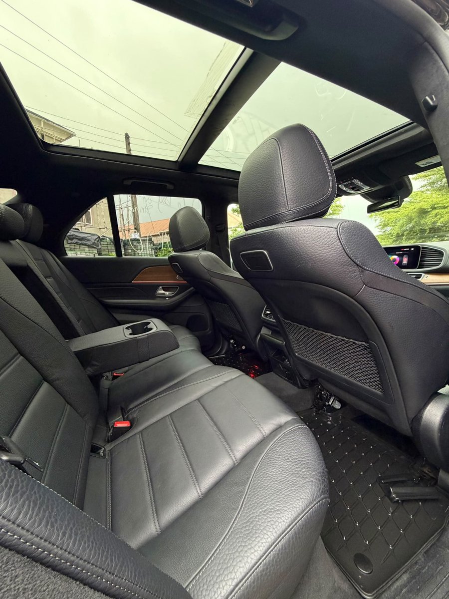 MovieBox0's tweet photo. Foreign Used 🇱🇷 
2020 Mercedes benz GLE350 
Accident free 
2 keys 
Panoramic roof 
360 cam 
Ambient light 
HUD 
Wireless charging pad 
Kinetic seats https://t.co/ZiEQ7tpI5Q