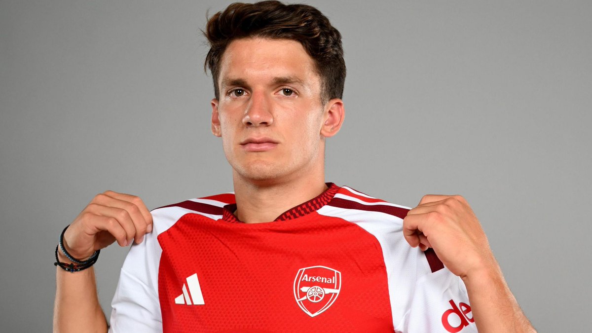 DougieCritchley's tweet photo. Because they missed out on the World Cup after finishing 3rd behind Scotland and Denmark in qualifying...

People haven't really clocked the amount of Greek talent emerging, with many getting massive moves this summer.

🇬🇷Tzolis to Arsenal for £34m
🇬🇷 Giannis Konstantelias and Konstantinos Karetsas have joined Dortmund for a combined £47m
🇬🇷Koulierakis switching Wolfsburg for Roma for a bargain £14m
🇬🇷Tzolakis joining Hull for £20m

Factor in Tzimas and Kostoulas joining Brighton in 2025 and the performances of the likes of Douvikas and Pavlidis over the last few seasons...

And it surely won't be long before the Euro 2004 champions are making an impact at major tournaments once again!