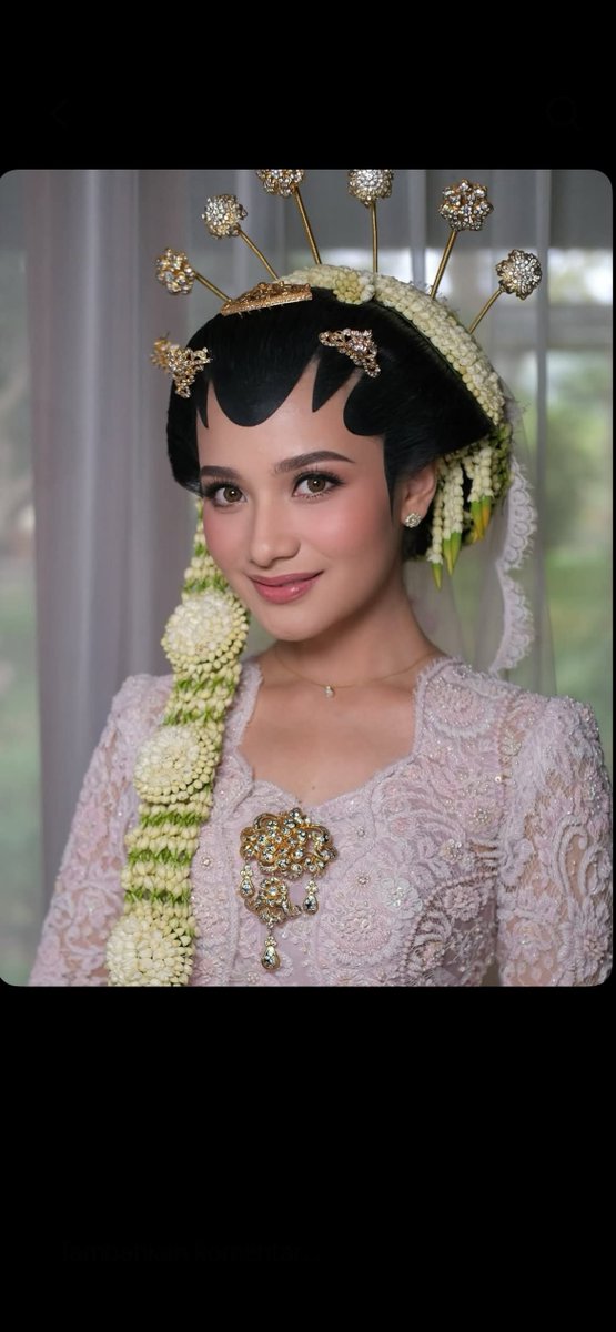 keluhkesahkonoh's tweet photo. dari audinne aku belajar 🥹 in the end, cowok kehilangan orang yang selalu milih dia, dan cewek cuma kehilangan waktu untuk orang yang nggak yakin.

so pretty, audinne 🥹 selamat sudah menemukan pasangan yang sama-sama yakin di kehidupan ini 💐🌻 https://t.co/v1dEk0uJ3z