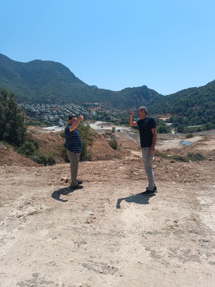 mersincsb's tweet photo. İl Müdürümüz Sayın Hasan Alan Mersin Anamur Alaköprü Barajı Yeniden Yerleşim Faaliyetleri 5.Etap işi kapsamında 15.08.2026 günü sahada incelemeler yapmış, ilgililerden yapılan işler hakkında gerekli bilgileri almıştır. https://t.co/cvrF0jy3ye