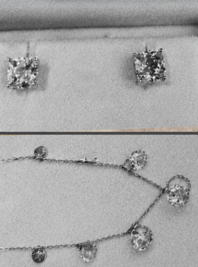 kimpaim's tweet photo. Que horas Lula vai falar das jóias do Marcola, seu antigo braço direito?

Esses diamantes foram comprados onde? https://t.co/DINVHdrxT1