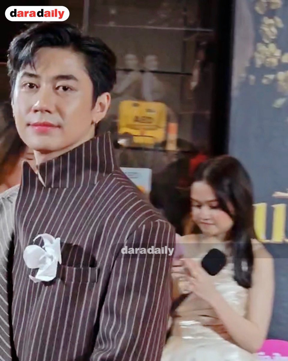 daradaily's tweet photo. หูยยยยย คูมแจมมมม ลุคเดิน Red Carpet วันนี้หล่อเอาเรื่องเลยค้าบบบ 😍😎✨

JAM MUANGMARYA
#เมืองมายาGalaNight #แจมรชตะ #JamRachata #เมืองมารยาTheMusical #daradaily #ดาราเดลี่ #ข่าวบันเทิง https://t.co/HiY9tC2b9g