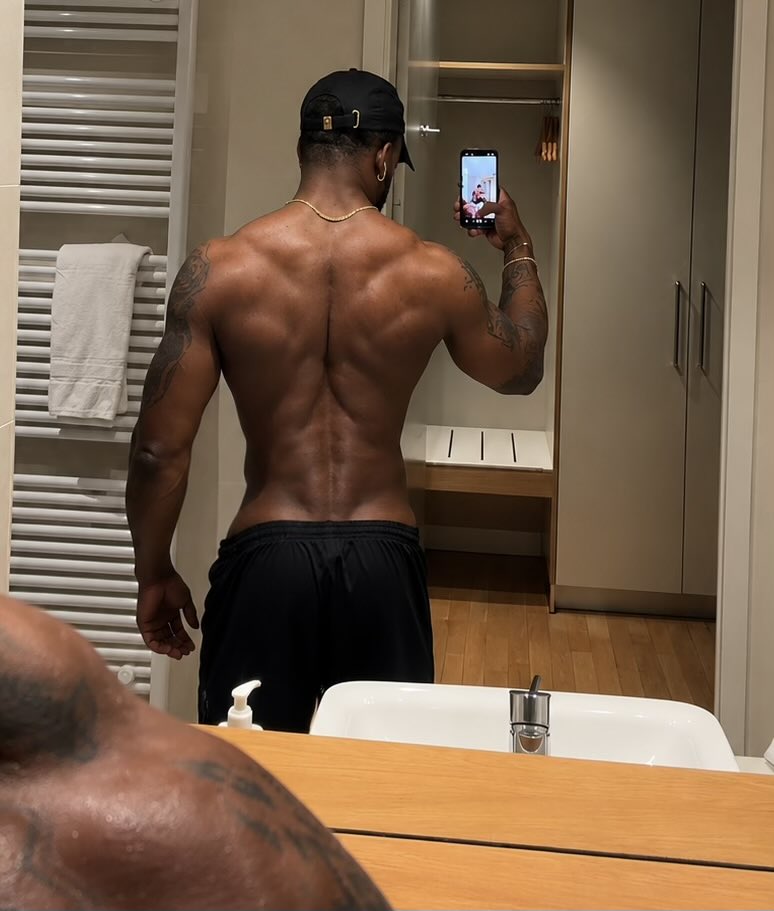 1royjj's tweet photo. 🦭🌀 https://t.co/NGRHfRKLkD