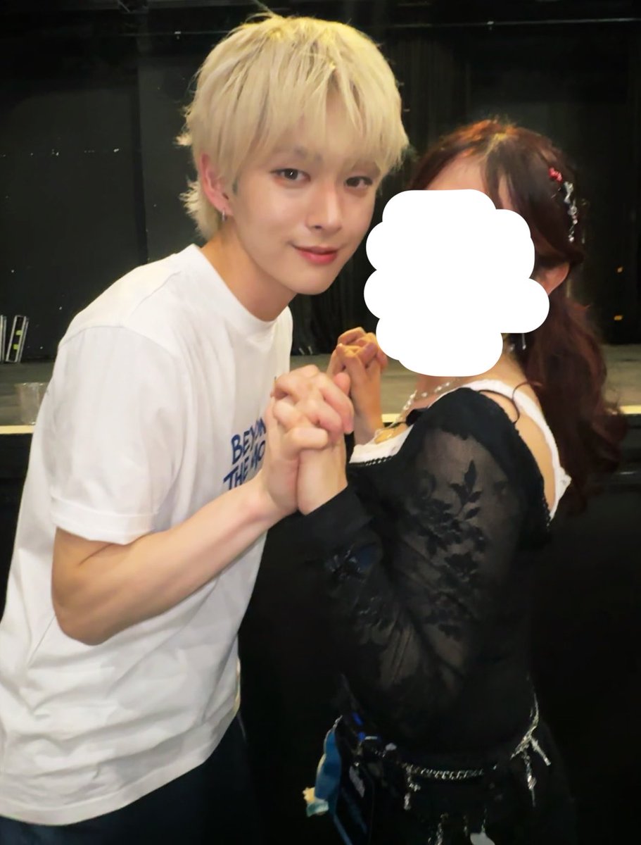 hearts4kuma's tweet photo. Thank you again🥹💕
Cologne was AMAZING

#lun8 #lun8_europetour #루네이트 https://t.co/Jm7DJxZxTI