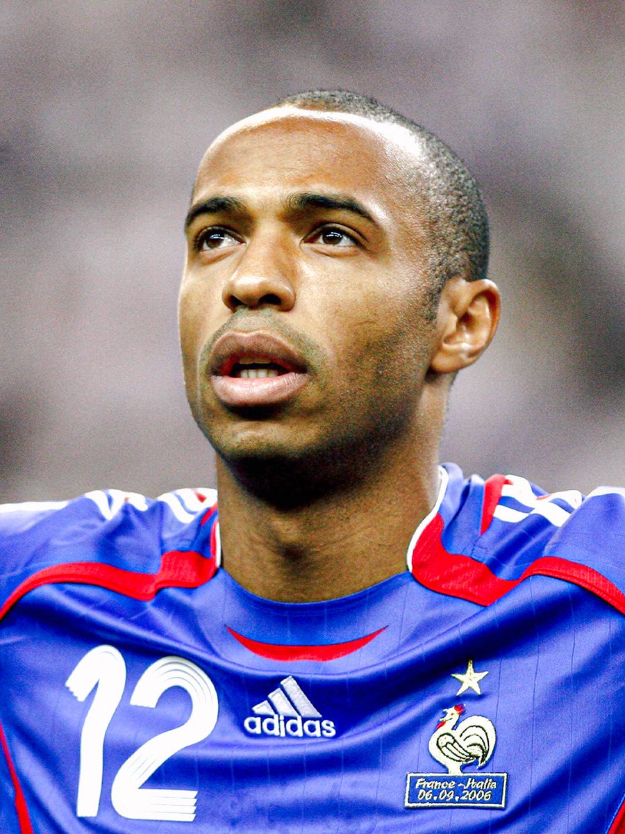 FIFAWorldCup's tweet photo. Thierry Henry x #FIFAWorldCup 🇫🇷🏆 https://t.co/IDgatWSkyY