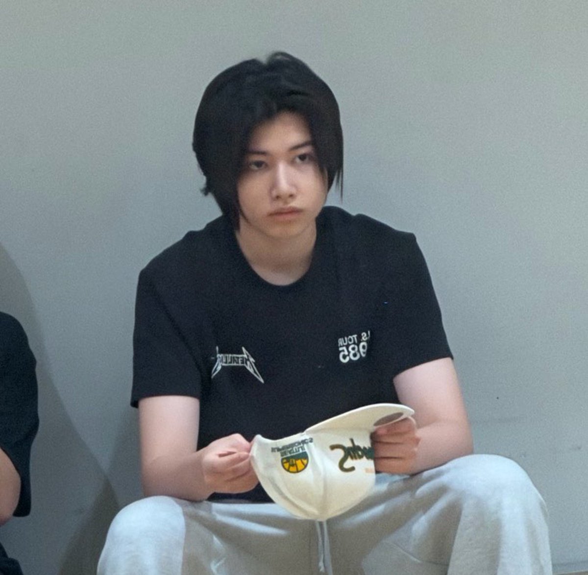 nooyyul's tweet photo. Kayak bocil yg di paksa bangun karena tidur pas maghrib 😢 https://t.co/Jjntcrjfjl
