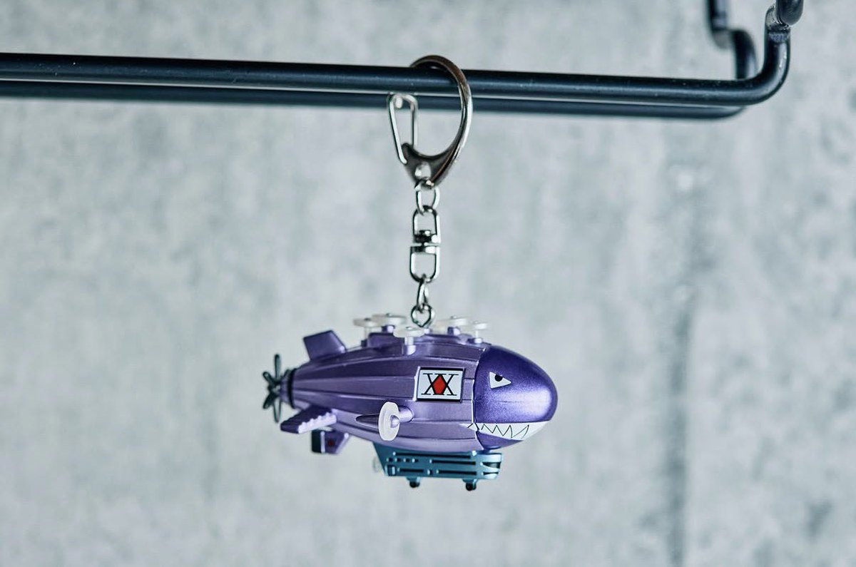 HUNTER_goods70's tweet photo. 『RofJ BY JUMP SHOP』POP UP SHOP
in SHIBUYA / SHINSAIBASHI

8/28(金)より新商品が発売します！

【KEYCHAIN】
ハンター協会飛行船

【お祝い袋】
これまでの全てに！！！

#ハンターハンター https://t.co/TMVVSQYICU