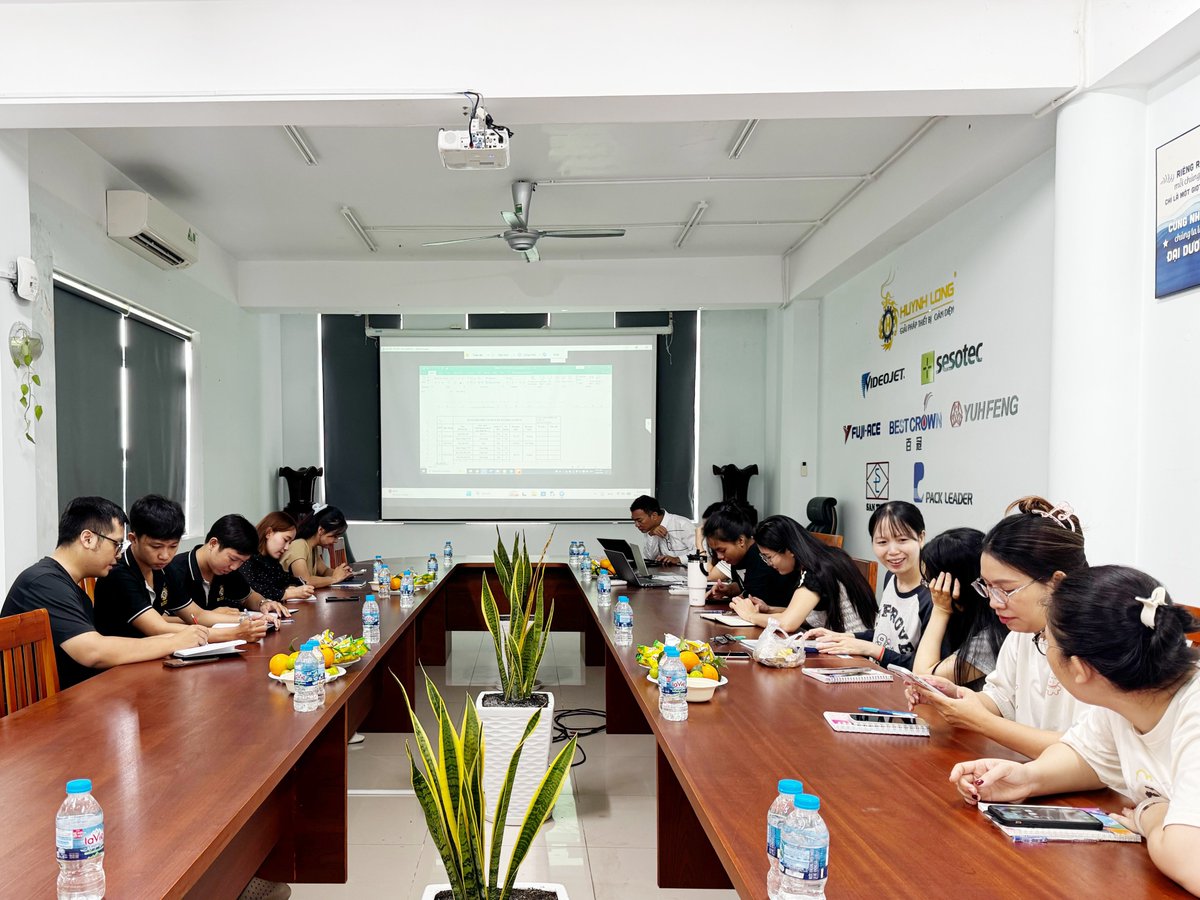 mayinphundate's tweet photo. ⭐ISO không bắt đầu từ những bộ tài liệu. ISO bắt đầu từ cách mỗi người làm việc
Đó cũng là một trong những góc nhìn Huỳnh Long tiếp tục được đào sâu trong chương trình đào tạo về ISO lần này.
#HuynhLong #ISO14001 #ISO45001
----
🌐 https://t.co/pv4PDHl9My https://t.co/6E7PBHEv9i