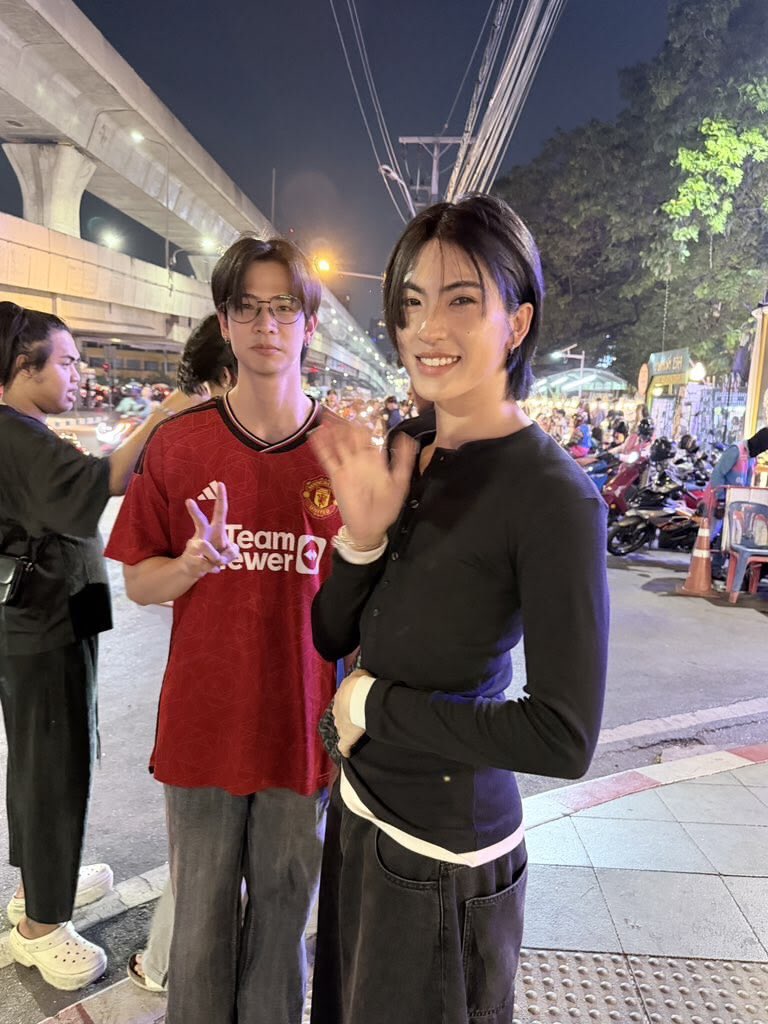aenpeonix's tweet photo. the ability to pull a baddie while being goofy as hell really got passed down, like father like son 😆 https://t.co/i4oAAmmYfB