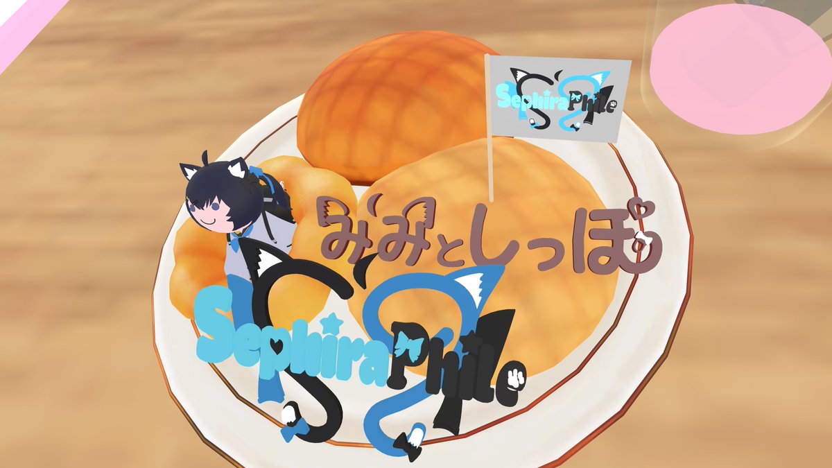 Ginder_vrc's tweet photo. 食べ物シリーズ🍽️
めっさーさんモチーフ（？）の食べ物が突然でてきてめっちゃ笑いました、不服そうなのがとても良いですね・・・！
#Cafeみみとしっぽ https://t.co/FQktNHUHT7