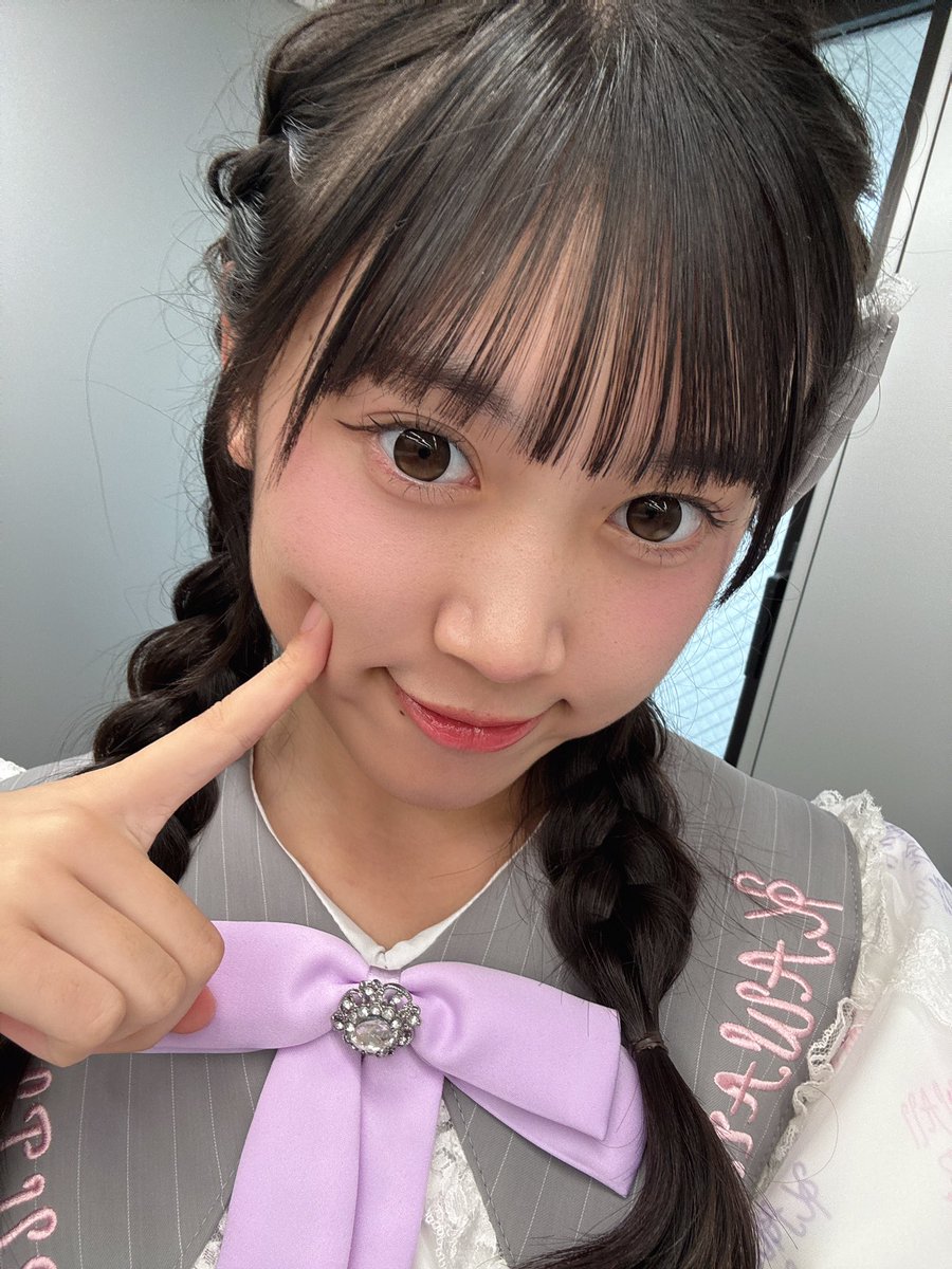 kaede_KLS0108's tweet photo. オンライン特典会ありがとうございました‼️

みんなのコメント読みながらお話したり、みんなのお名前を呼んだりサイン書いたりできてとっても楽しかった💖

可愛いチェキ届くの待っててね‼️💕
 #カワラボサウス #福本楓 https://t.co/wZbeUE3ZYP