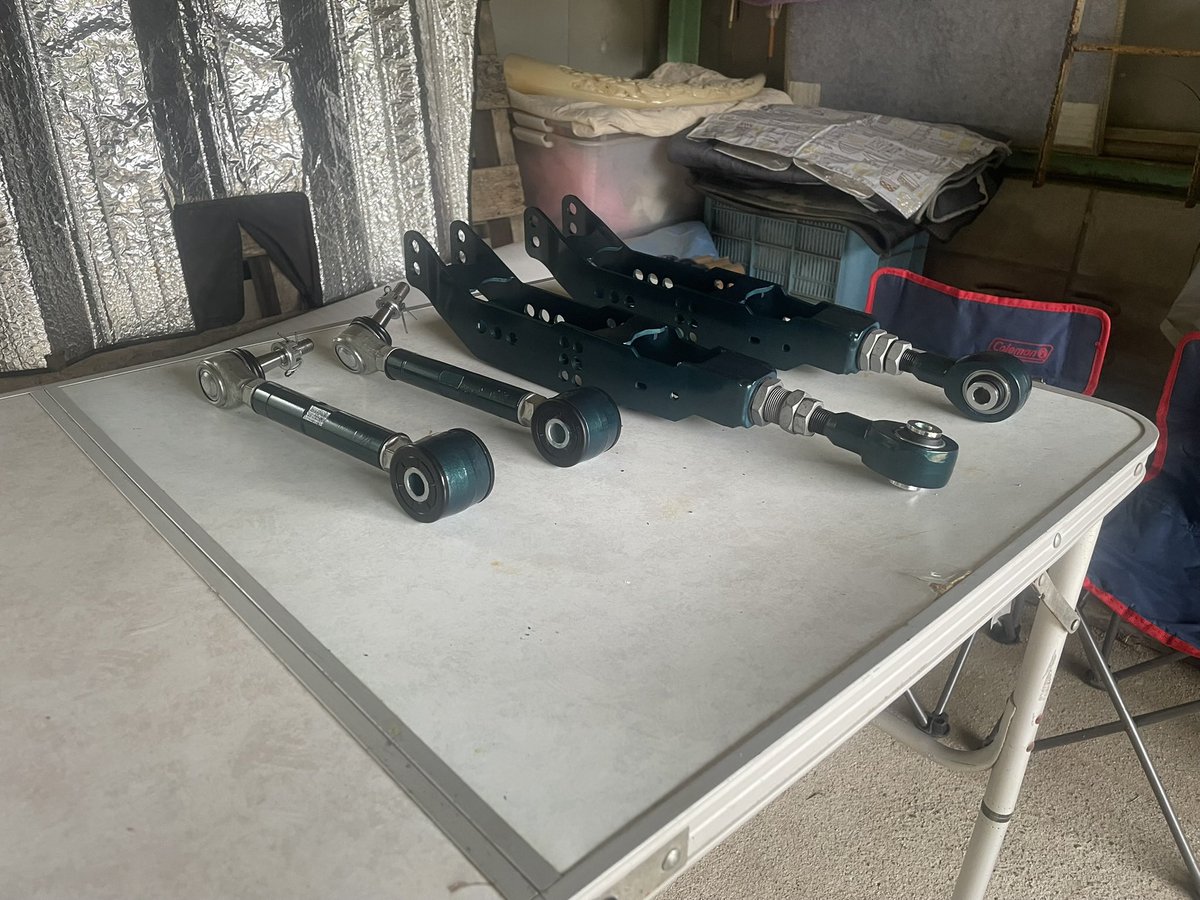furi_GRF's tweet photo. 9月にインプ降りる事が決まったので外せるものは外します。

メーガン ロア、トーロッド 6N5塗装 4万
(書類なし)
ワンオフヘッドライト 3万
クリアテール 2万
xys rs 25k 20k ヘルパー2k 10万
(加工マルシェ ハイキャスターマウント付き)
rpf1 sbc 18 9.5j +15 12万
(1本ガリ傷あり) https://t.co/oUoingTb2c