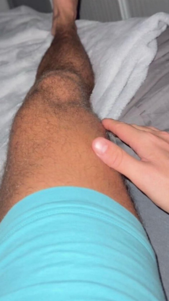 Luon2021's tweet photo. Need a massage for my legs
#mlm #feetfetısh #feetِ #legs #men https://t.co/7exPQxPeeP
