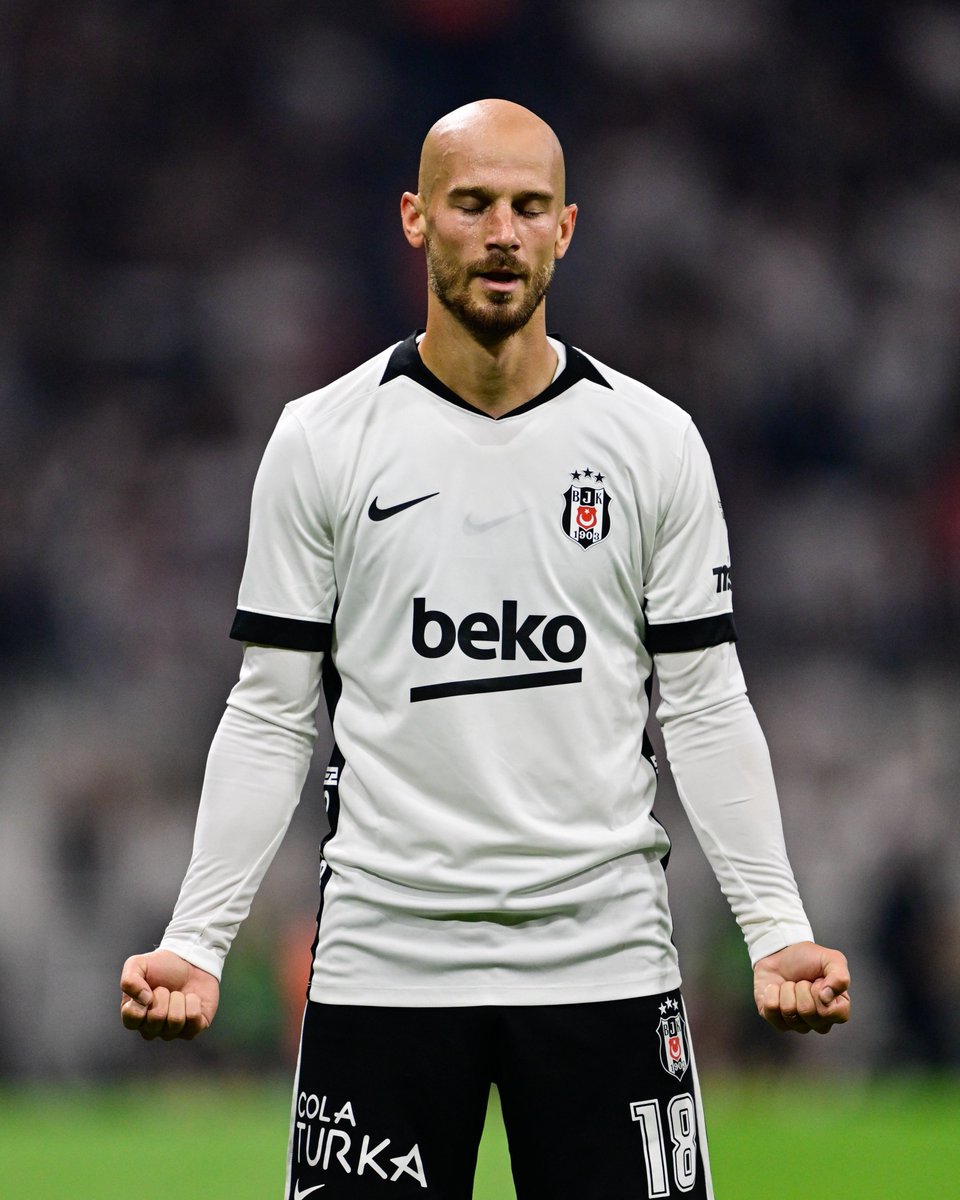 EuropaLeague's tweet photo. Černý 🥶

#UEL https://t.co/5fKizFSkWs