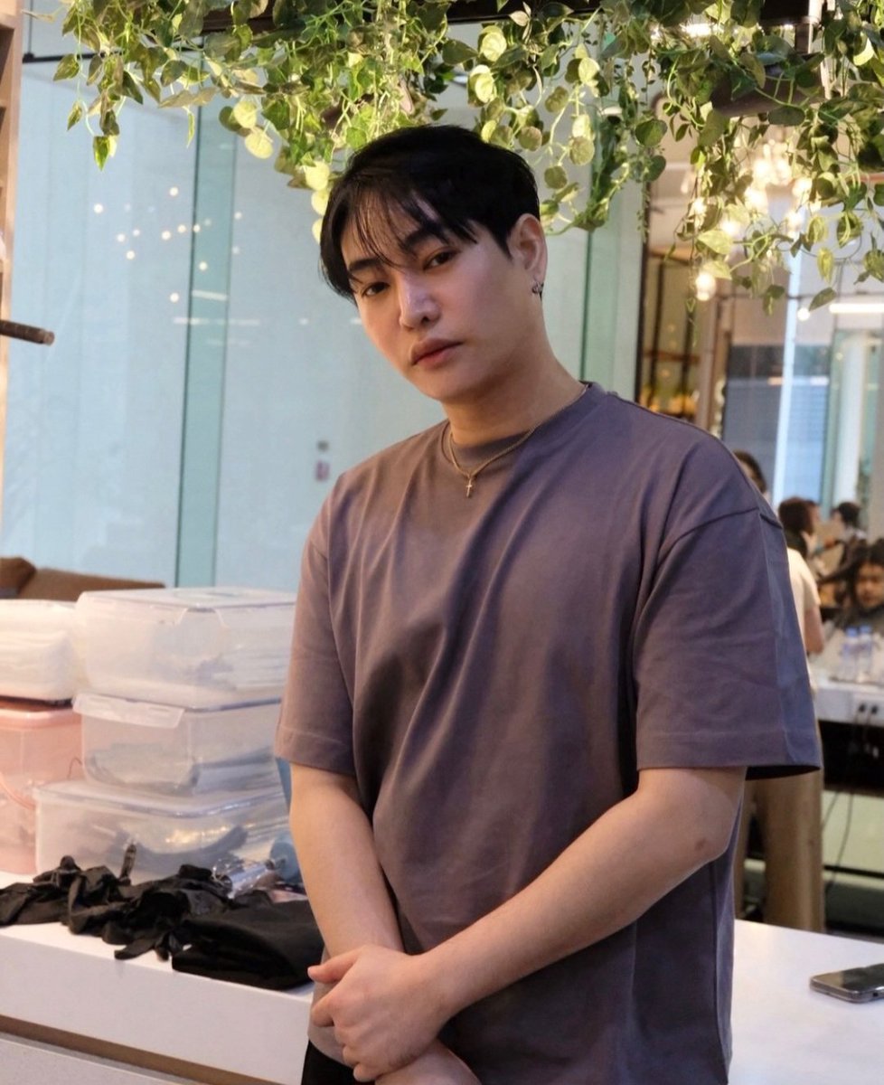 pikkamo_'s tweet photo. หล่อมากกเลยคับ . #เป๊กผลิตโชค
#Peckpalitchoke https://t.co/O2IcWv32Vv