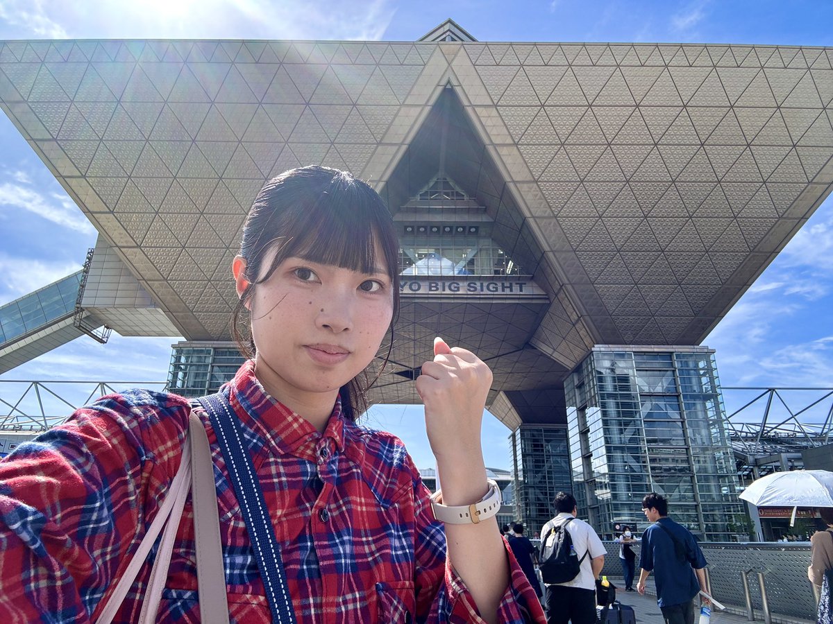 sato_nemu4158's tweet photo. 青春18きっぷでコミケ行ってみた。

大府駅→東京ビッグサイト。
新幹線なし、在来線オンリー🚃

「コミケに行く」という目的と、
「青春18きっぷを使ってみたい」という
己の欲望を叶えてきました。

時刻表だけ使うチャレンジもした！
意外とうまく行けた！👍🏻💮

これが……18きっぷの旅……！ https://t.co/2OOgSxUKKU
