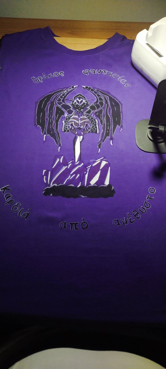 Fantasyart1012's tweet photo. La mia prima maglietta personalizzata
 #maglietta #tshirtdesign #tshirtpaint #tshirtpersonalized https://t.co/xh11ApyMlJ