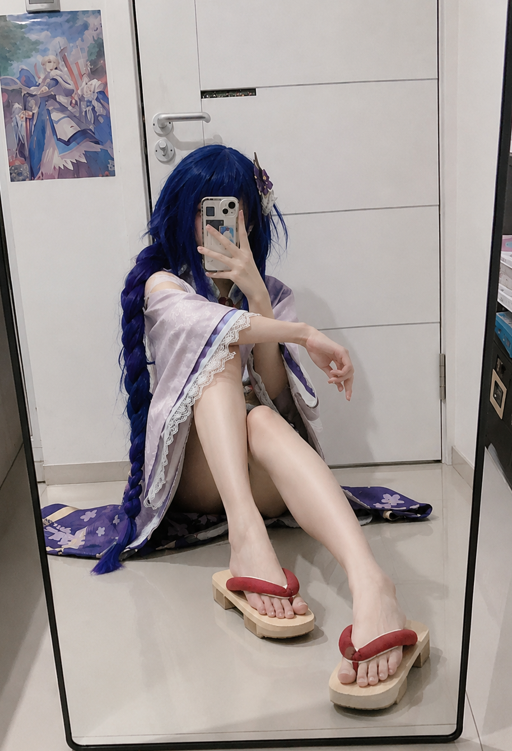 ortiz_moni22657's tweet photo. 私と同棲したら常にコスプレしてるけどいいですか？ https://t.co/PICPUtVsA3