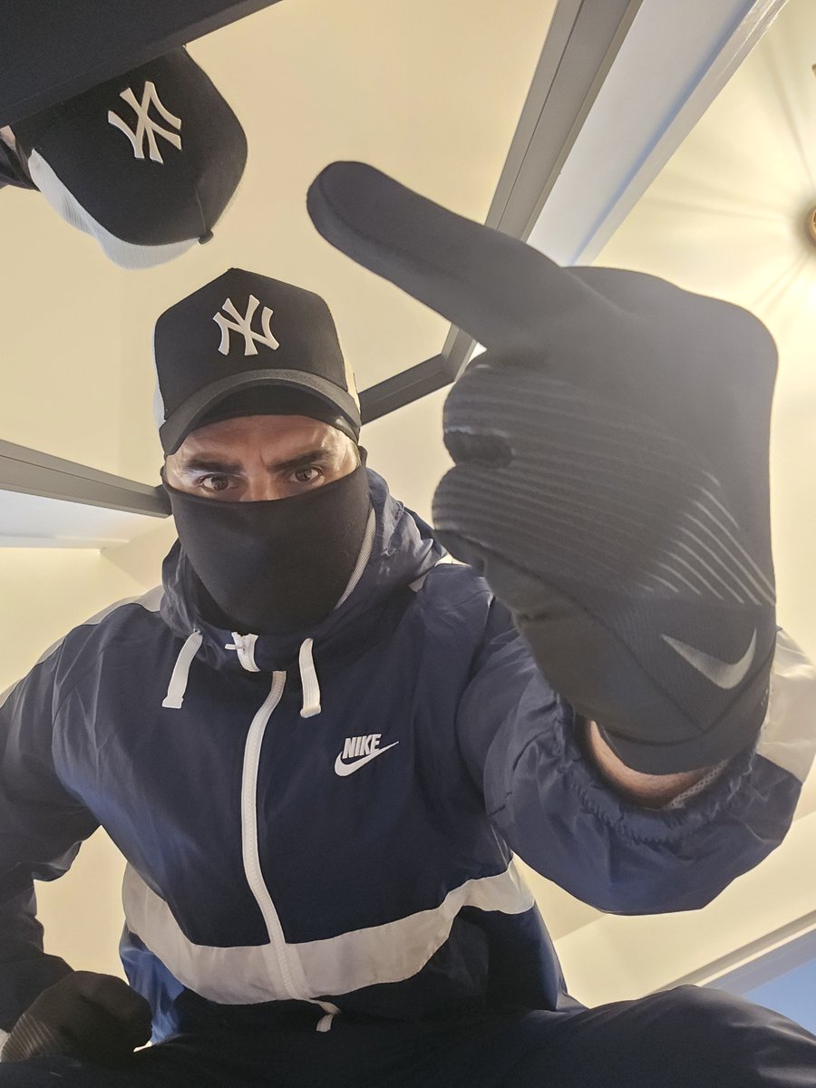 Richardfighters's tweet photo. Venez voir le Boss! https://t.co/hAxC2aeXJP