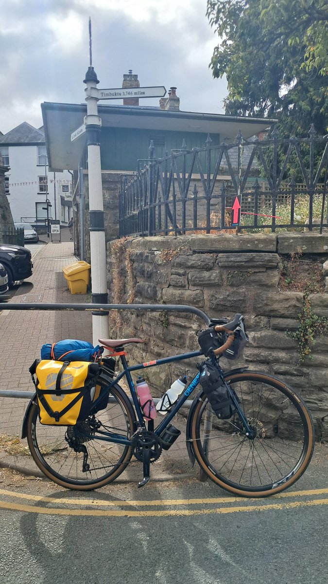 CB_cycles's tweet photo. Morning! Bike in bike hospital again π
Having some new brake pads fitted after yesterday's descent of the Brecon Beacons on the Taff Trail π΄ββοΈπ¨π¨β€οΈπ±π© #cycling #bikepacking #cycletouring #TransWales #TourofBritainSpecial https://t.co/ujewGybjeL