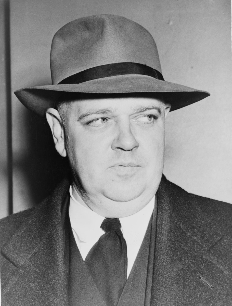 SpiesVespers's tweet photo. #OTD Aug 17, 1948 #HUACholds special session in room 1400 at #Commodore_Hotelin #NYC. #Alger_Hissconfronts #Whittaker_Chambers. https://t.co/EkgyQAsvDb