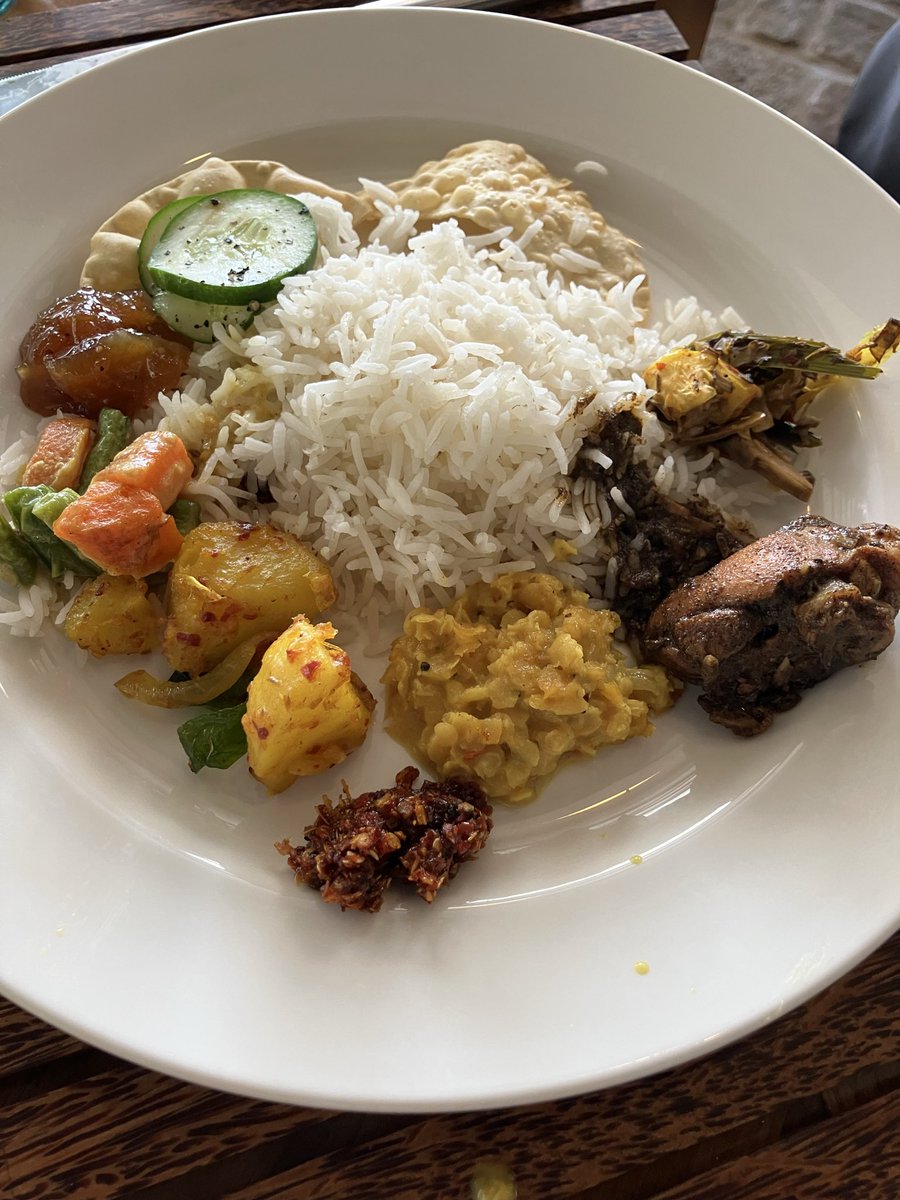 pengbo81's tweet photo. スリランカ🇱🇰から帰ってきて今日で10日目👀カレーと美味しいフルーツが懐かしい🥭 https://t.co/b8eqQ1TeJm