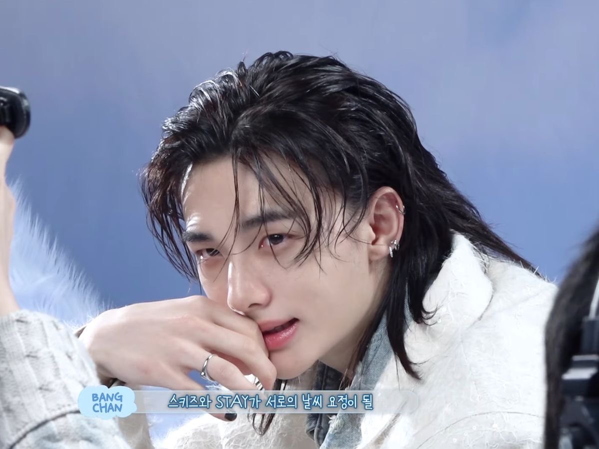 hwanghynjnnie's tweet photo. wet hair doll hyunjin https://t.co/2iIHWww1F1