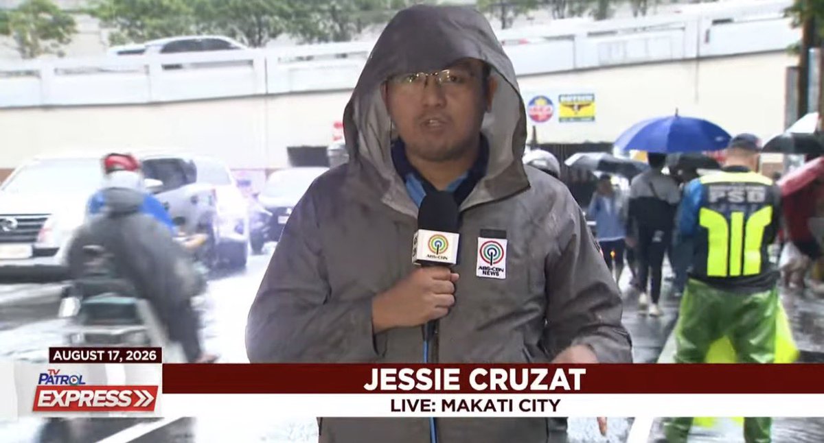 welverder's tweet photo. Once again, when information matters most, real journalists risk their lives, brave the floods, &amp;go where the people are to show us what’s happening.

Meanwhile, your favorite misinformation-spreading vloggers? Nowhere to be found.

Journalism is public service. Mabuhay kayo! 🫶🏼 https://t.co/VkuLqEzMdr