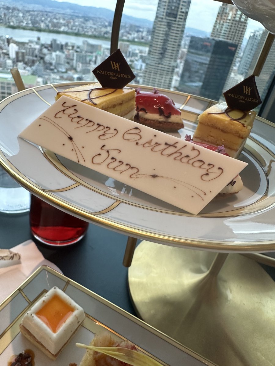 nekogaoyuto's tweet photo. 昨日は友達と一緒にジュンくんのお誕生日をお祝いしました！ジュンくん、お誕生日おめでとう！ https://t.co/CPZfNhRkjp