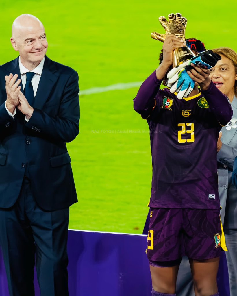 LEquipe237's tweet photo. 🔴 Michaely Bihina a tout raflé cette année ! 🇨🇲🧤#lequipe237

Un palmarès exceptionnel en quelques mois :

🇵🇹 🏆 Championne du Portugal
🇵🇹 🏆 Vainqueure de la Coupe du Portugal
🇨🇲 🏆 Championne d’Afrique
🧤 ⭐ Meilleure gardienne de la CAN féminine

Une saison tout simplement exceptionnelle pour la gardienne camerounaise ! 👏🇨🇲

📸 Raz