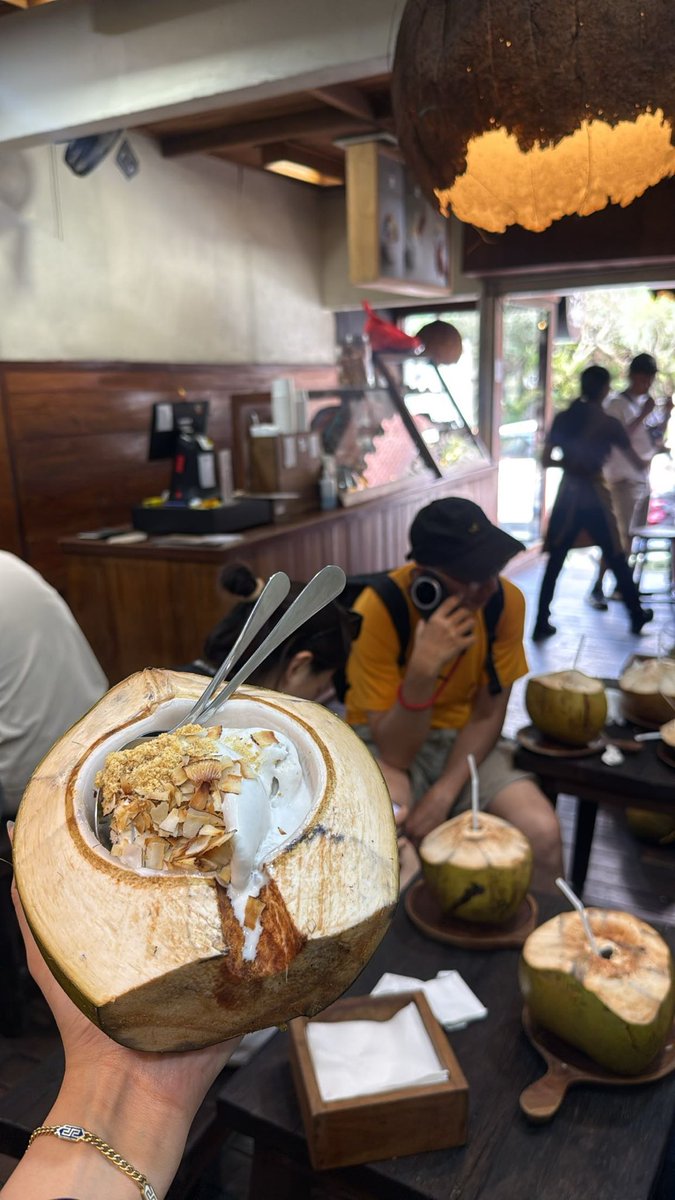 Tbeialy's tweet photo. A Bali summer to remember 🌊🌴🥥 https://t.co/3FsG178srh