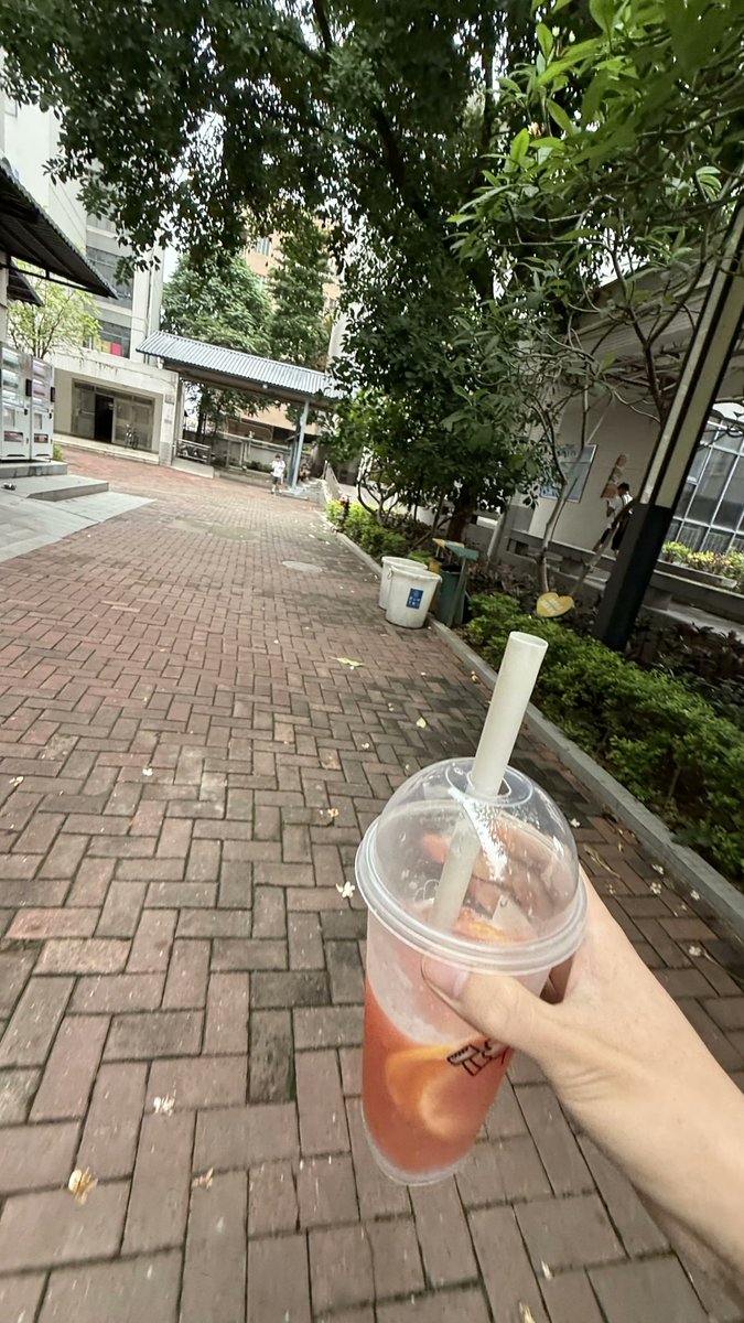 mpho42533408's tweet photo. 消息已然爆炸 😇 https://t.co/u284YLouDU