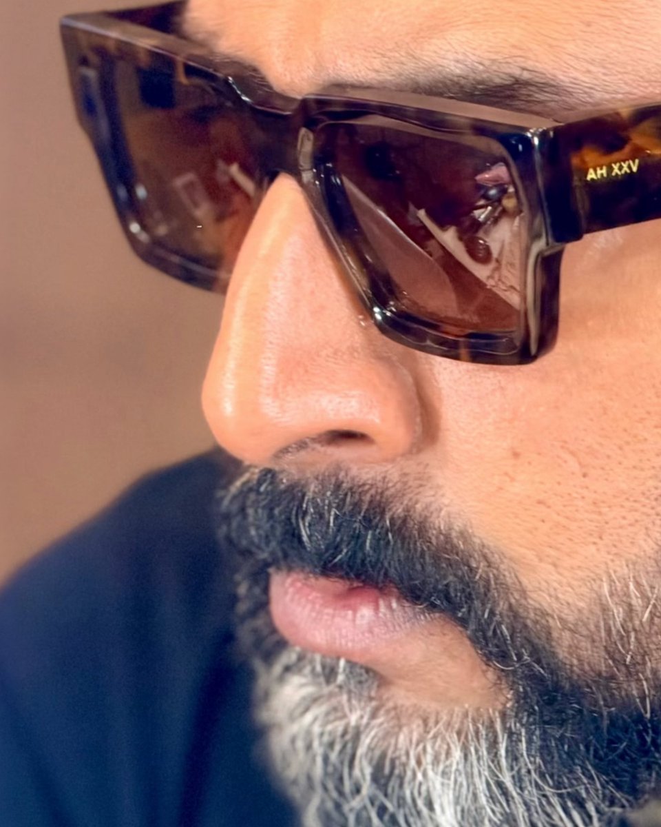 abcrew_kolkata's tweet photo. Monday, but the style is already on point. 🕶️🔥

@juniorbachchan

#AbhishekBachchan #ABCrew #Trending #Bollywood https://t.co/VP2Ulug7ZJ