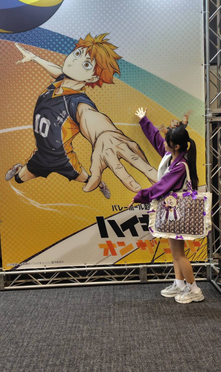 rakko_520's tweet photo. オンザコート体験してきたよ！💪🏻
お友達とお揃いのユニコーデで参戦!!💜🧡
音声ガイドも一生聴いてられるぐらい良くて、2人でキャーキャー言ってた笑笑🤭 https://t.co/QwYX0xmhTT