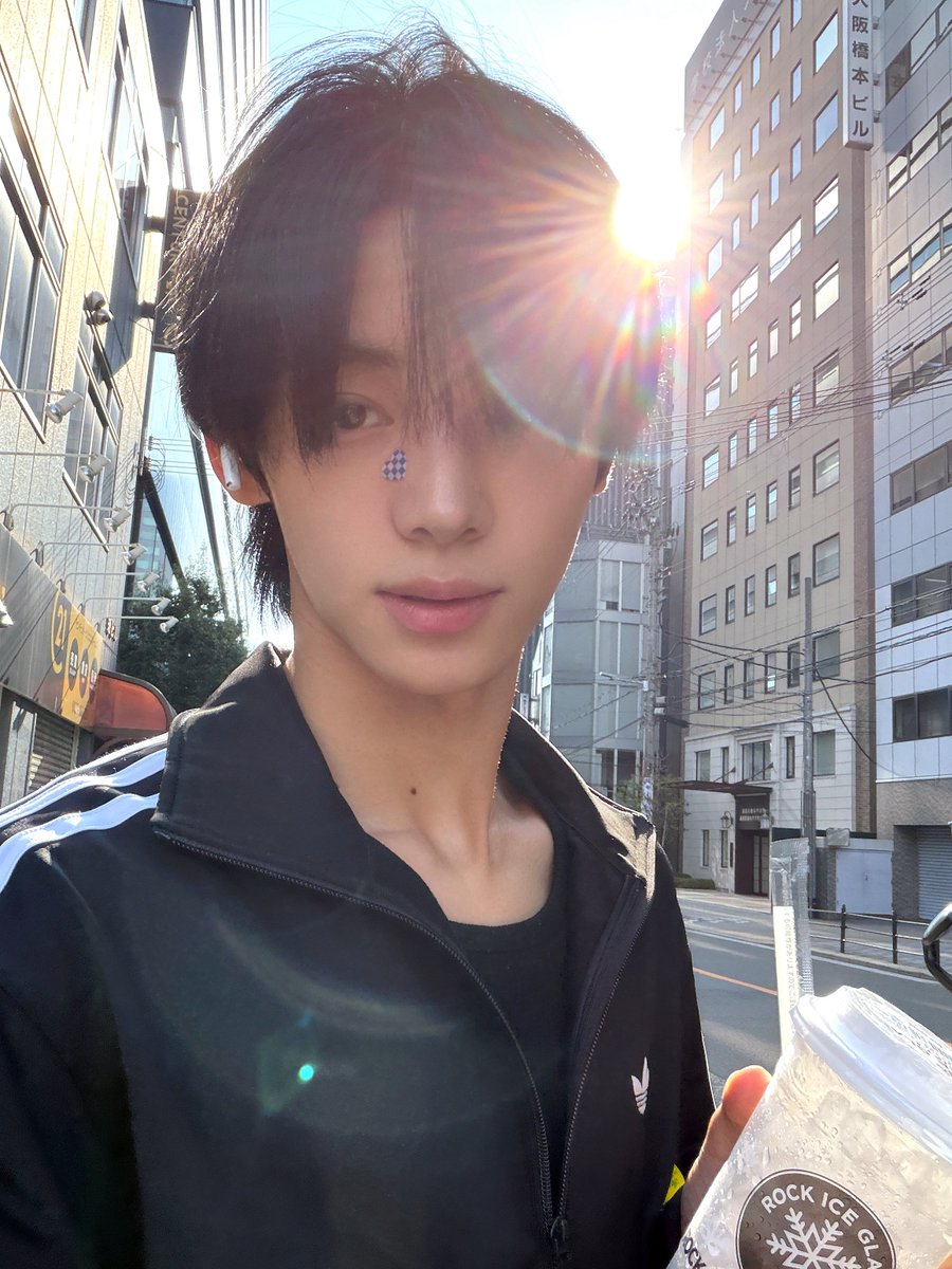 TWSLATION_'s tweet photo. [260817] #HANJIN WV POST

🐰: Heading to Korea~

#한진 #TWS #투어스 @TWS_PLEDIS https://t.co/XwSIo4YcKG