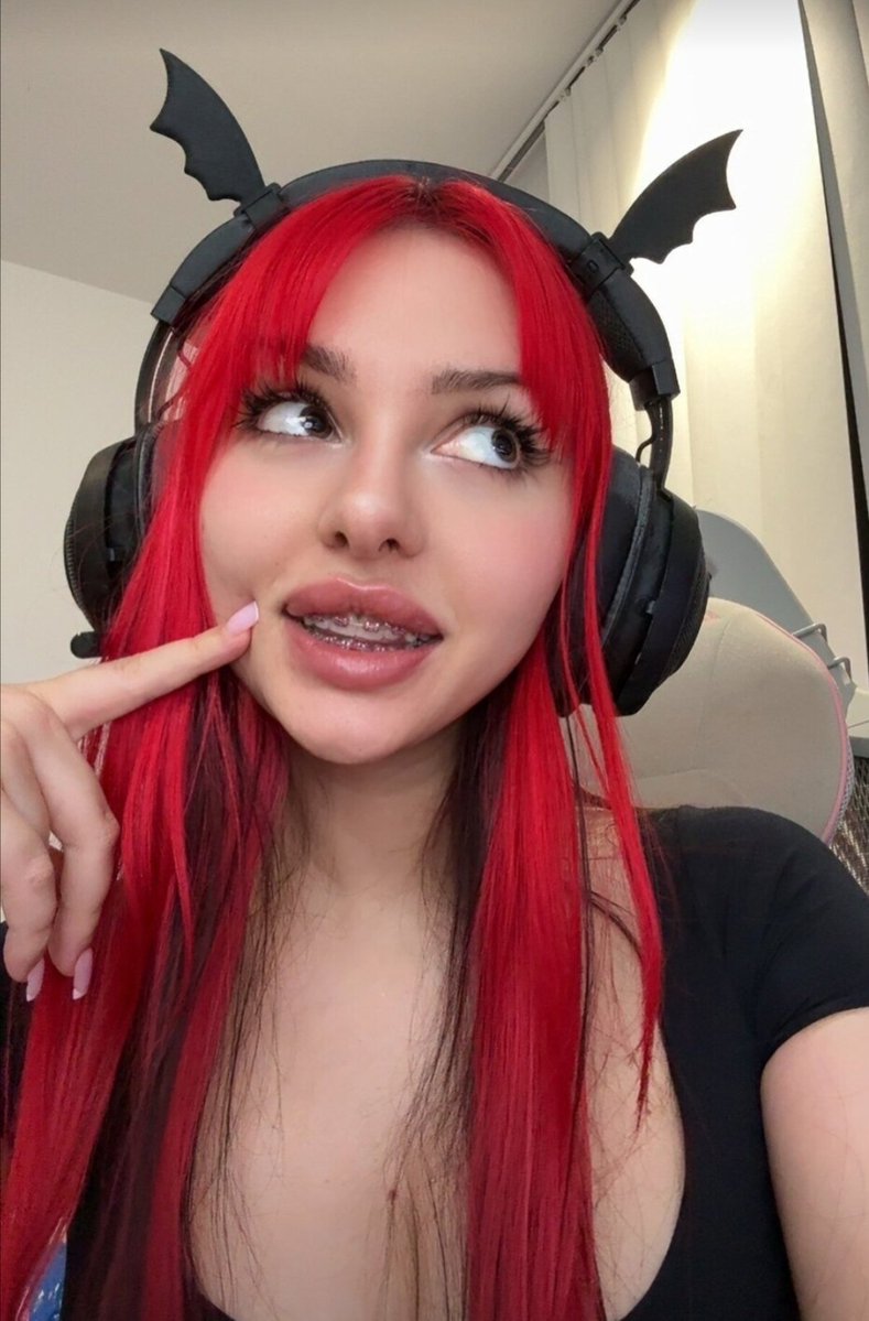 spionkakitty's tweet photo. Někdo sex nebi do skupiny nudes po zakoupení https://t.co/FTErkDdWHN